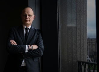 Umfragen: Französischer Ex-Premier Philippe könnte Bardella besiegen