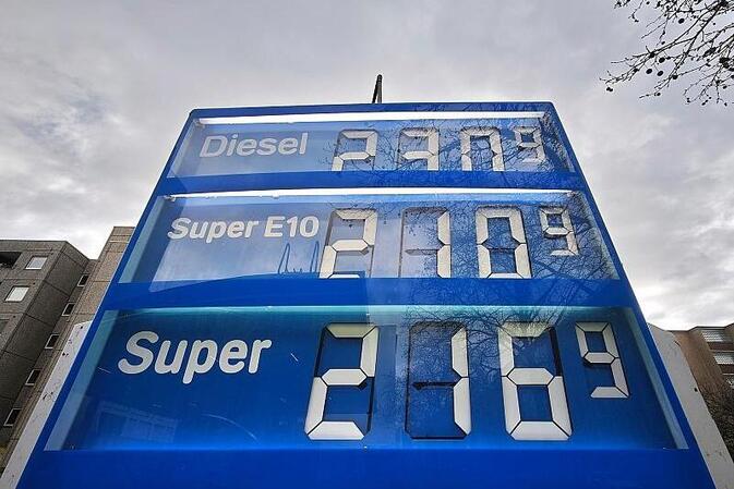 Spritpreise vor neuer Tankstellen-Regel erneut gestiegen