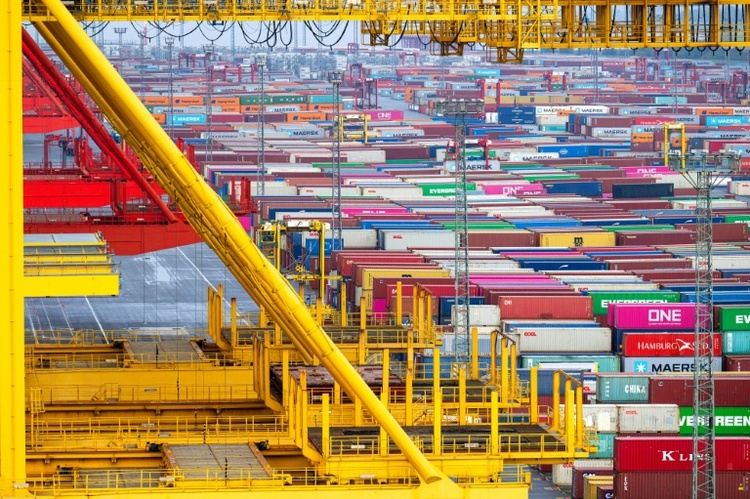 Frühjahrsgutachten der Wirtschaftsinstitute: Wachstumsprognose mehr als halbiert