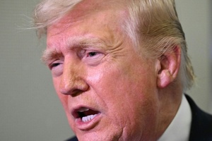 Trump nennt Nato ''Papiertiger'' und droht mit Austritt der USA