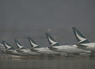 Airlines erhöhen Treibstoffzuschläge - Lufthansa weniger von Kerosin-Preisanstieg betroffen