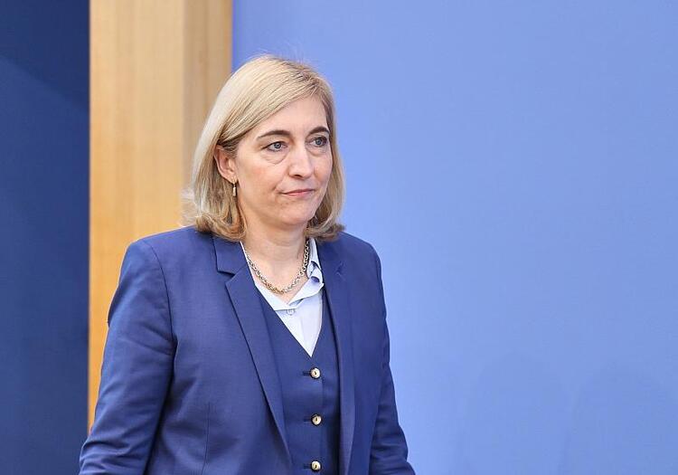 Warken für Steuerfinanzierung von Bürgergeld-Gesundheitskosten