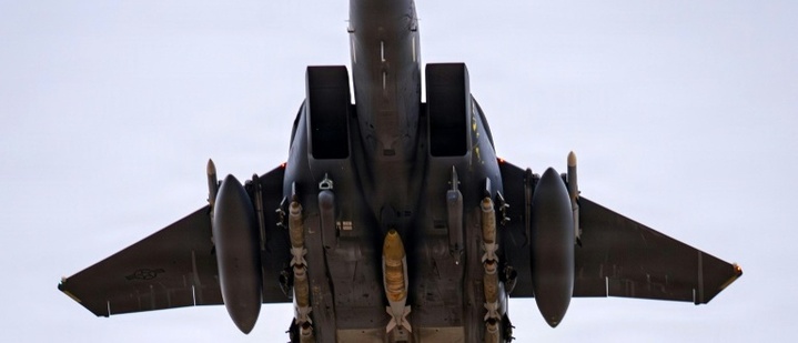 USA und Iran suchen fieberhaft nach Besatzungsmitglied von US-Kampfjet