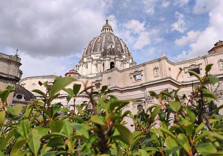 Papst warnt zu Ostern vor Gleichgültigkeit gegenüber Kriegsopfern