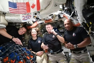 Artemis-2-Astronauten nach Rekord auf dem Rückweg zur Erde