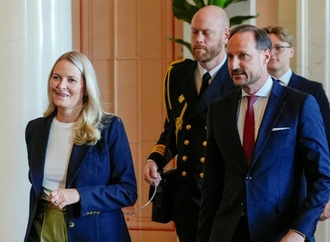 Kronprinzessin Mette-Marit zeigt sich erstmals mit Sauerstoffgerät