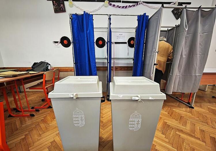 Wahl in Ungarn: Orbáns Sprecher wittert schon Betrug