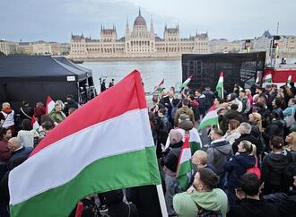 Ungarn: Orbán gesteht Niederlage gegen Magyar bei Parlamentswahl ein