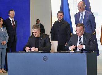 Berlin und Kiew vereinbaren Austausch digitaler Gefechtsdaten