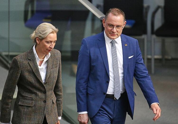 Forsa: AfD wieder vor Union