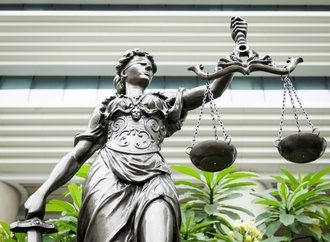 Urteil: Identitärer Rechtsanwalt darf nicht in Bundeswehr dienen