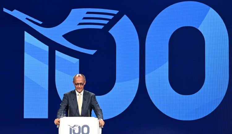 Merz unterstreicht Bedeutung der Lufthansa und des Luftverkehrs für Deutschland