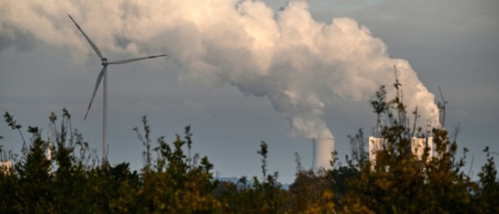 Petersberger Klimadialog: Verbände fordern von Merz Abkehr von Kohle, Öl und Gas