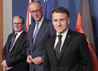 Merz in Paris zu Gesprächen über Sicherung der Straße von Hormus