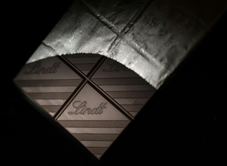 Lindt will Schoko-Weihnachtsmänner in diesem Jahr günstiger anbieten