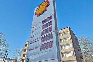 Deutsche sehen Schuld für hohen Benzinpreis bei Ölkonzernen