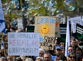 Veranstalter: Mehr als 80.000 Menschen bei Demonstrationen für Energiewende