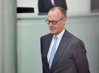 Rentenaufstand ostdeutscher Spitzenpolitiker gegen Merz