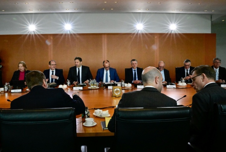 Kabinett tagt zu IP-Adressenspeicherung und Reform der Notfallversorgung