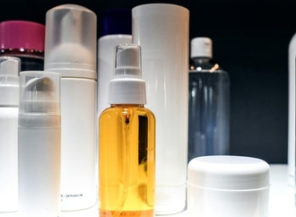 Weniger Schadstoffe im Urin: Verzicht auf Kosmetik wirkt schon nach wenigen Tagen