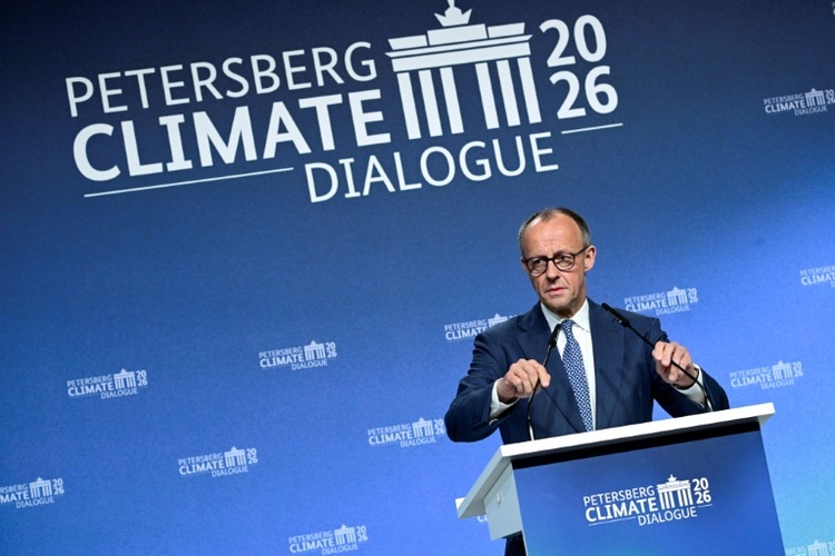 Merz bekennt sich zu Klimaschutz - Akzent aber auf Wettbewerbsfähigkeit