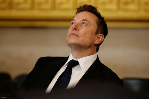 Tesla steigert Gewinn - und kündigt Milliardeninvestitionen in Roboter an