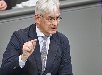 Union warnt vor ''Reflex'' zum Schuldenmachen wegen Iran-Krieg