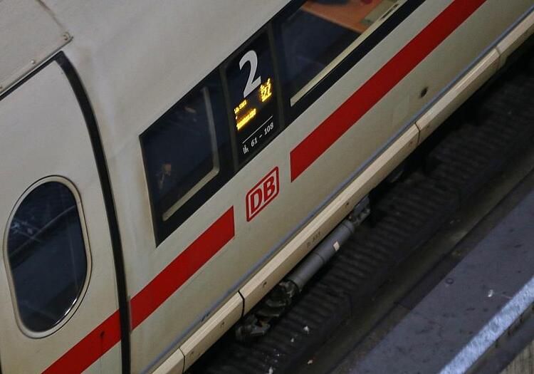 Fahrgastverband: Bahn muss Preise senken und nicht nur einfrieren