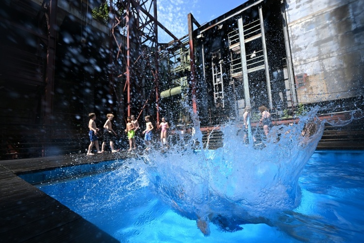 150.000 Schwimmabzeichen ausgegeben - DLRG warnt vor Lücken in 
Kinderbereich