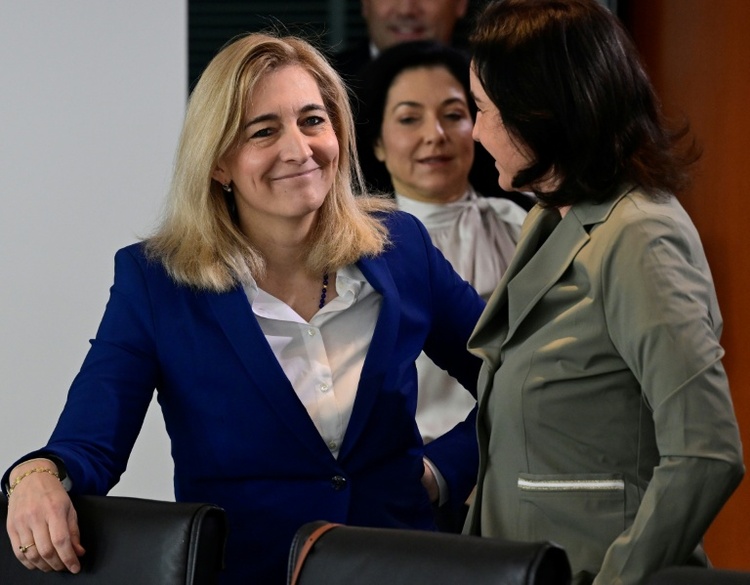 NRW-Gesundheitsminister fordert Änderung bei Gesundheitsreform