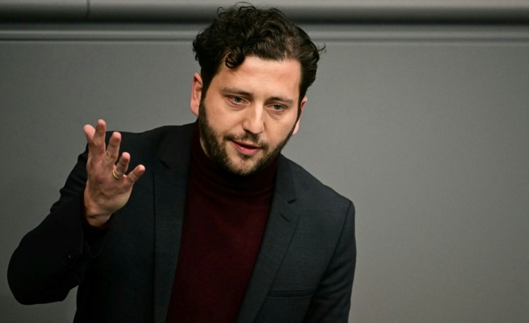 Grüne werfen Merz nach einem Jahr Schwarz-Rot Planlosigkeit vor