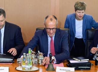 Bundeskabinett billigt Reform von Krankenversicherung - Projekt weiterhin umstritten