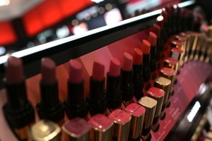 Chemikalien in Kosmetik: EU-Parlament stimmt für gelockerte Regeln