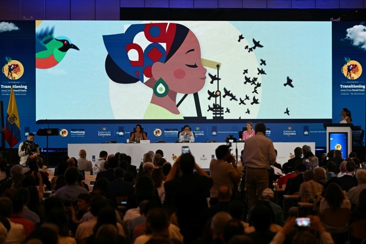 Impulse bei Konferenz im kolumbianischen Santa Marta für Ausstieg aus den Fossilen