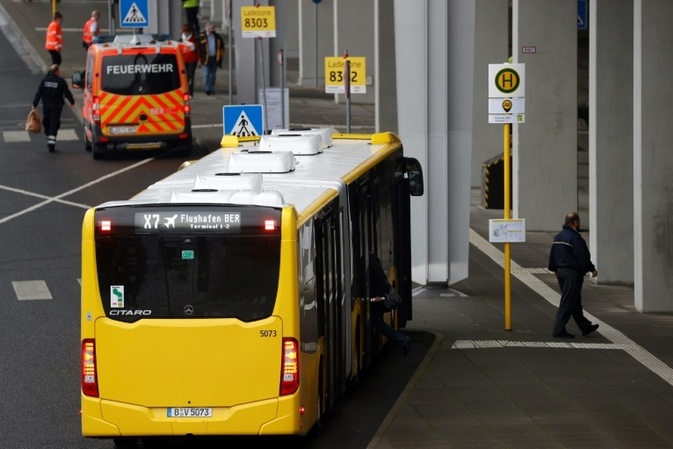 NRW-Verkehrsminister will Preis für Deutschlandticket einfrieren