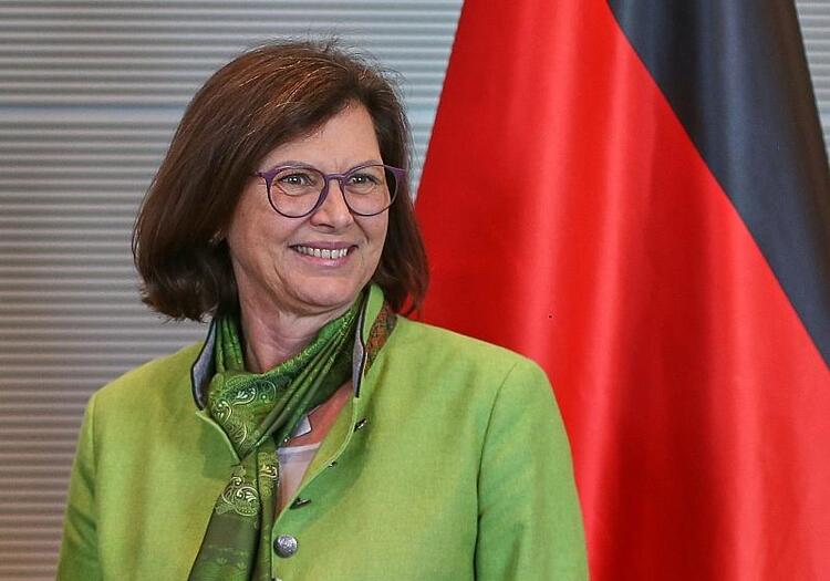 Dobrindt unterstützt Aigner als Bundespräsidentin