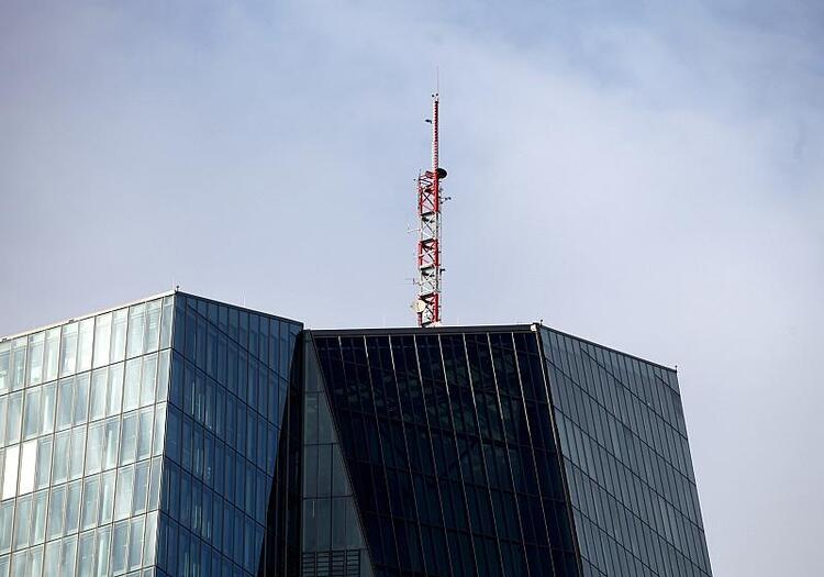 EZB hält an Zinspause weiter fest