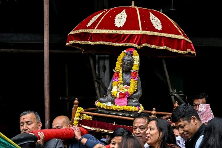 Entwendete Buddha-Statue kehrt aus New York in Tempel in Kathmandu zurück