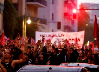 Mai-Kundgebungen in Berlin weitgehend friedlich - Veranstalter: Gute Stimmung