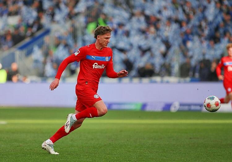 2. Bundesliga: Kiel hält dank Sieg gegen Braunschweig die Klasse