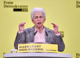 Strack-Zimmermann mahnt Merz zu mehr Besonnenheit