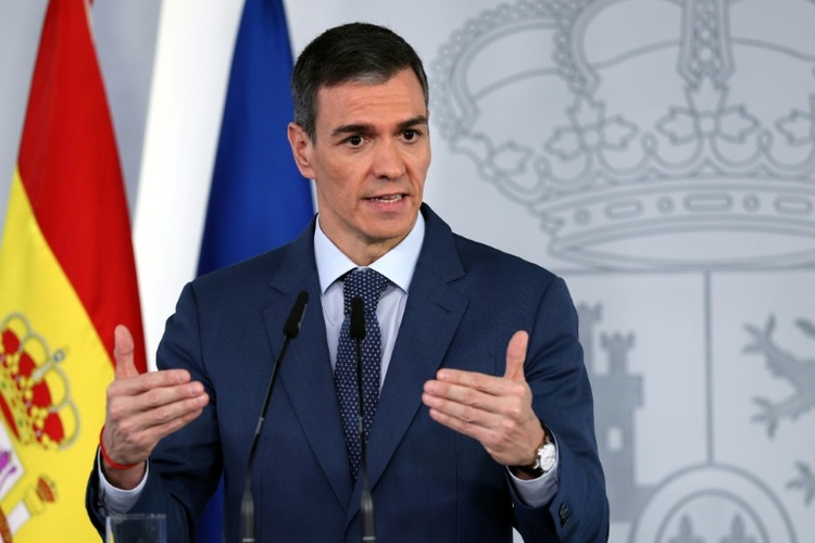Flugzeug von Spaniens Regierungschef Sánchez muss in Ankara notlanden