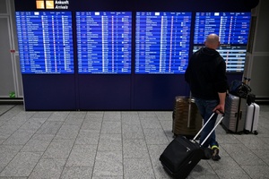 Deutsche Flughäfen: ''Massiver Passagierverlust'' im April durch Streiks und Krieg