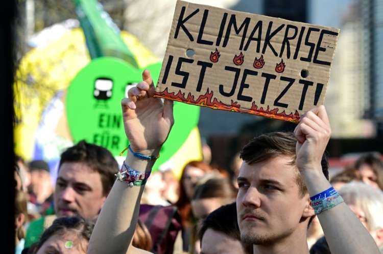 Studie: Deutsche sorgen sich ums Klima – Umweltängste in 80ern waren aber größer