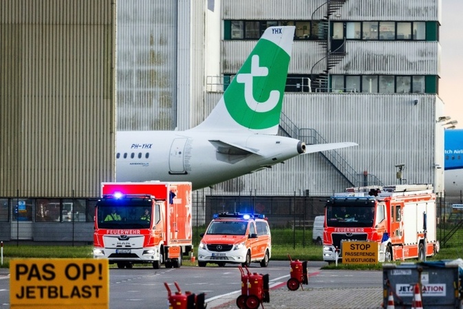 Flugzeug mit womöglich Hantavirus-infiziertem Passagier in Amsterdam gelandet