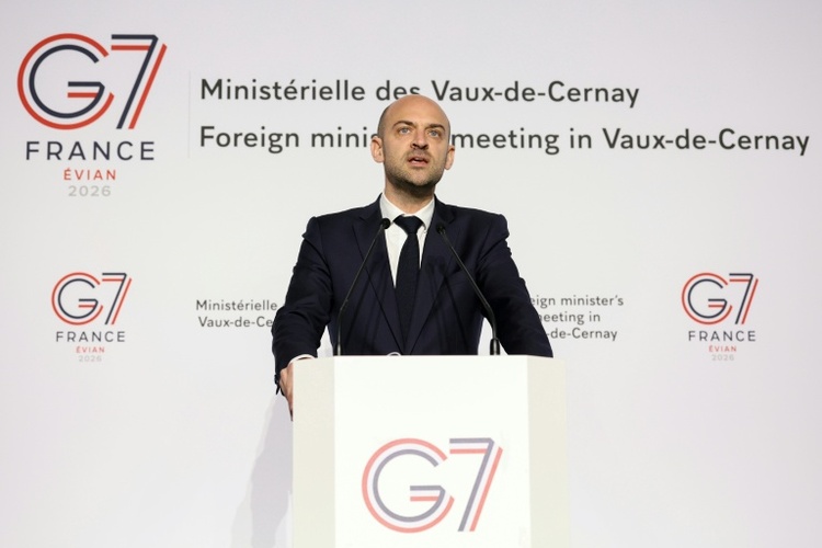 Frankreich warnt vor vorzeitiger Aufhebung von Sanktionen gegen den Iran