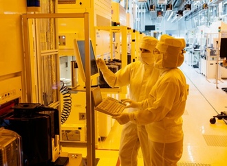 Industrie im März mit kräftigem Auftragsplus - auch wegen ''Lageraufstockungen''