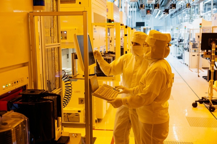 Industrie im März mit kräftigem Auftragsplus - auch wegen 