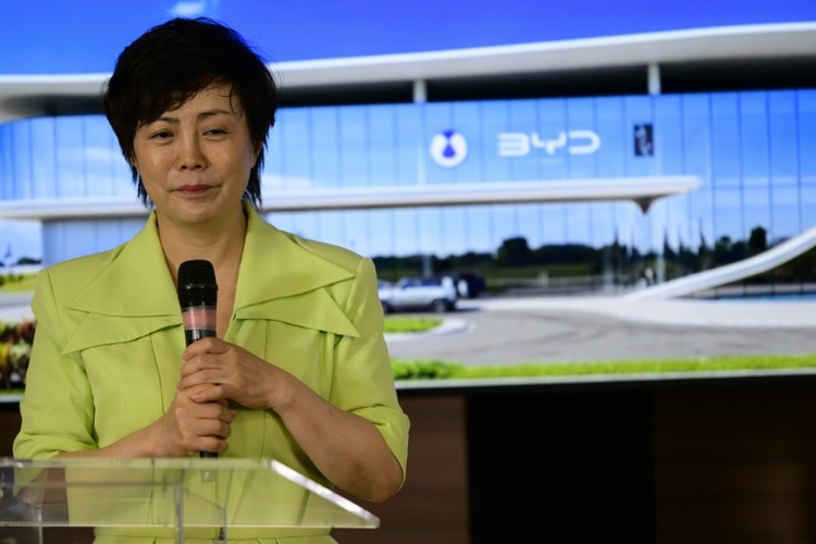 Managerin: Autohersteller BYD aus China spricht über Kauf von Werken in Europa