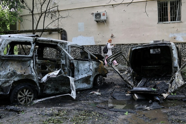 Selenskyj: Russland feuert 800 Drohnen ab - Mindestens sechs Tote in der Ukraine